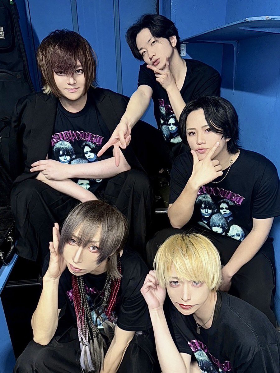 とにかくありがとう。 人生いろんな事があるけどこうして昔からの仲間