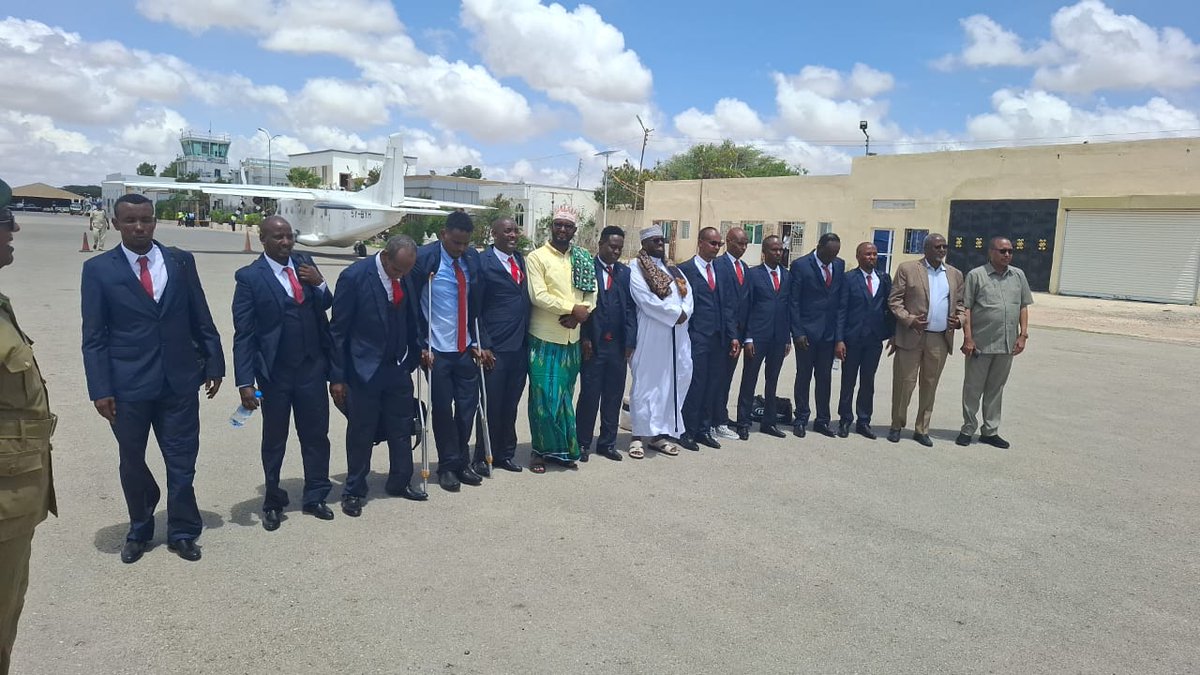 #Puntland and #Somaliland have exchanged 26 prisoners of war with no middle man in between them.
#Berri ayaa ka muhiimsan #shalay.