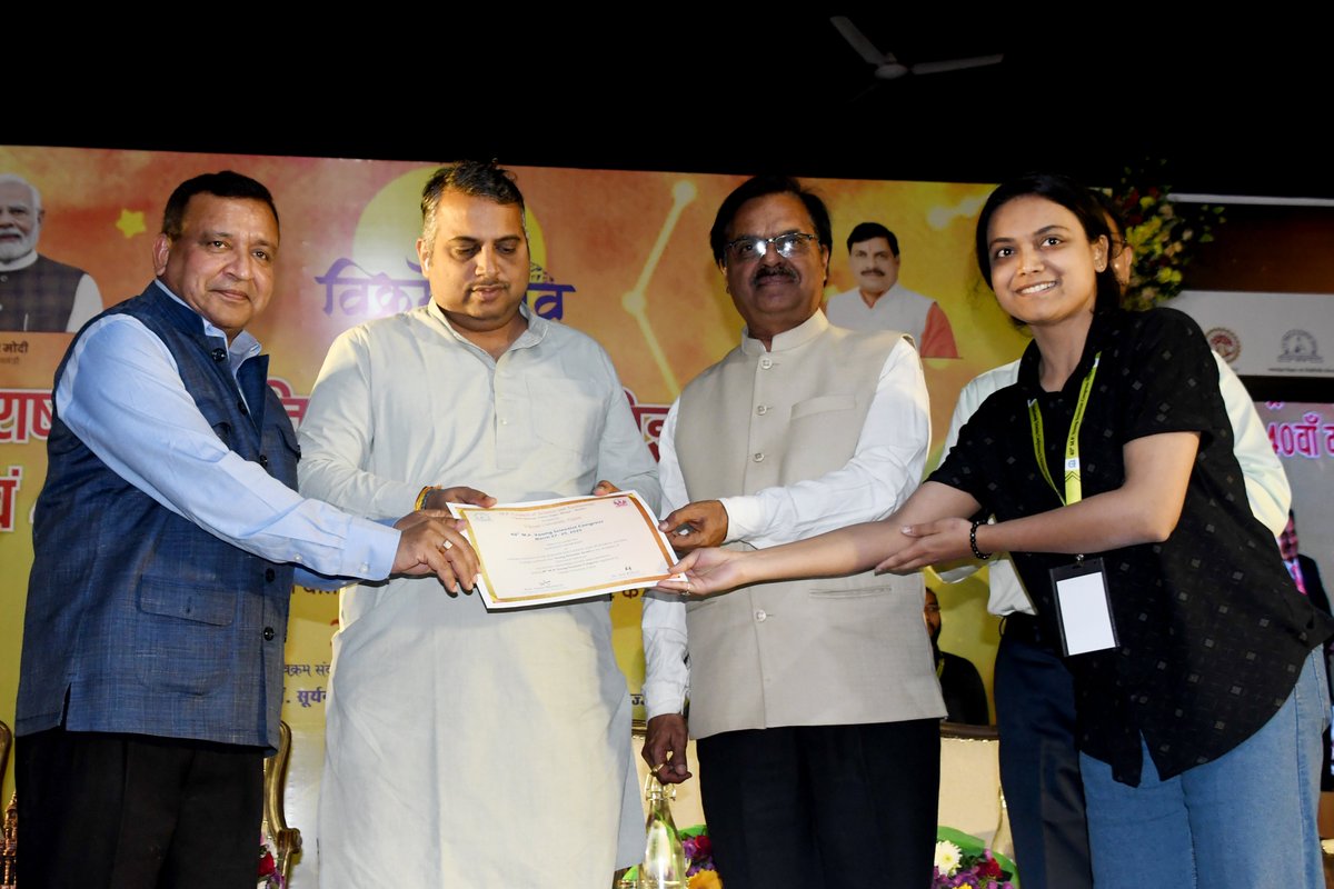 Organochalcogen Lab (@organochalcogen) on Twitter photo Congratulations Dr. <a href="/SanhatiSharangi/">Sanhati Sharangi</a> on receiving the Young Scientist Award (Chemical Science, 1st Prize) at the 40th M.P. Young Scientist Congress, held at Vikram University, Ujjain, on March 27-29, 2025. Wishing you continued success and more such accolades in the future! Congratulations Dr. <a href="/SanhatiSharangi/">Sanhati Sharangi</a> on receiving the Young Scientist Award (Chemical Science, 1st Prize) at the 40th M.P. Young Scientist Congress, held at Vikram University, Ujjain, on March 27-29, 2025. Wishing you continued success and more such accolades in the future!