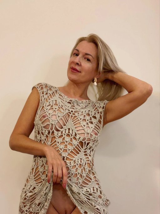 Julia ;) rencontre.mamanscoquines.fr/?&acme=&media=…