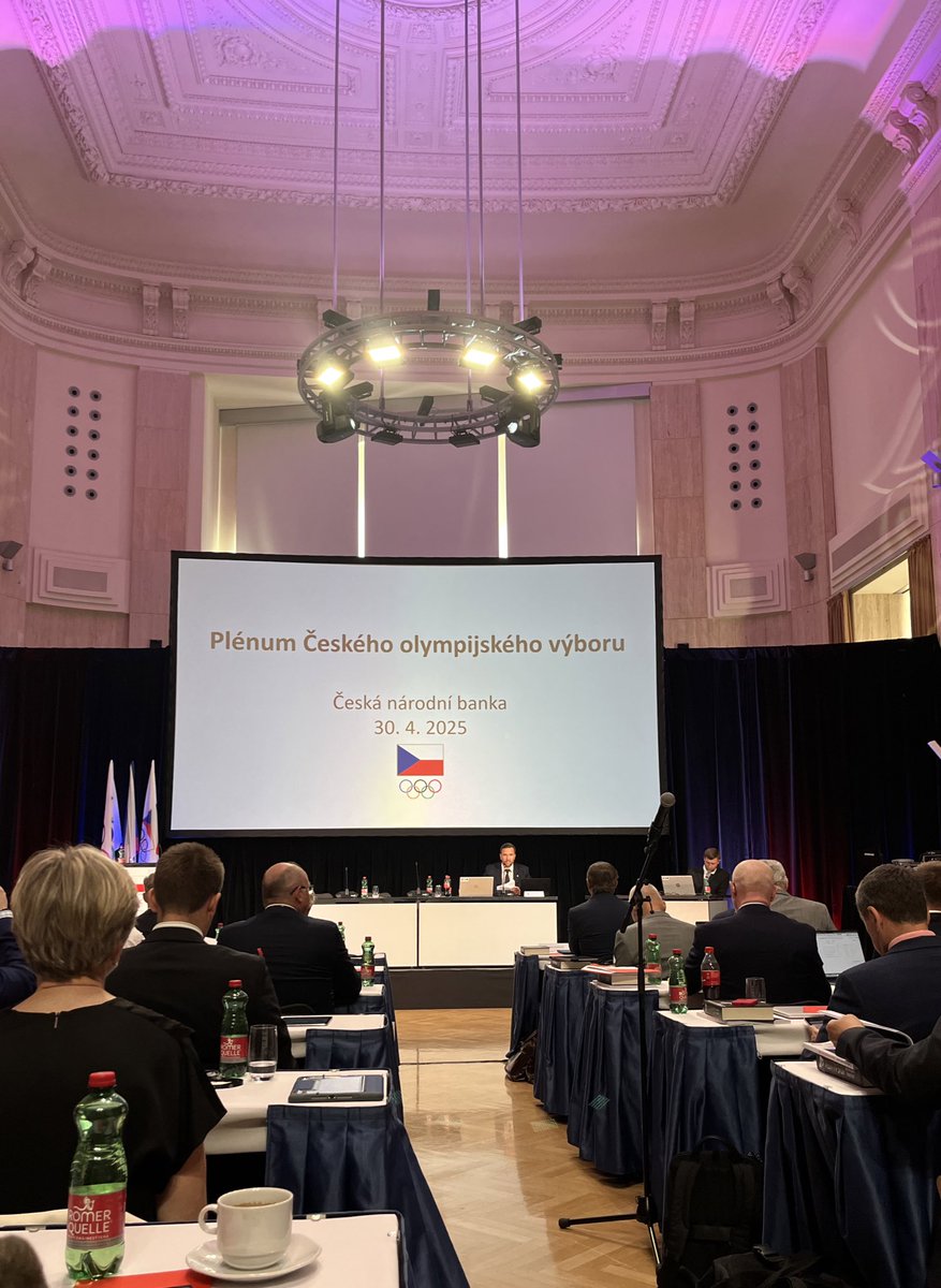 Dnes volba o vedení <a href="/olympijskytym/">Český olympijský tým</a> 
Za komisi sportovců, a jako jejich zvolení zástupci, máme 5 hlasů, můžeme se tak zapojit, částečně i ovlivnit další směrování  nejenom 🇨🇿 olympijského sportu.
Za sportovce volíme ve složení:
N. Kučerová, E. Březinová, J. Beran, <a href="/VitPrindis/">Vít Přindiš</a>