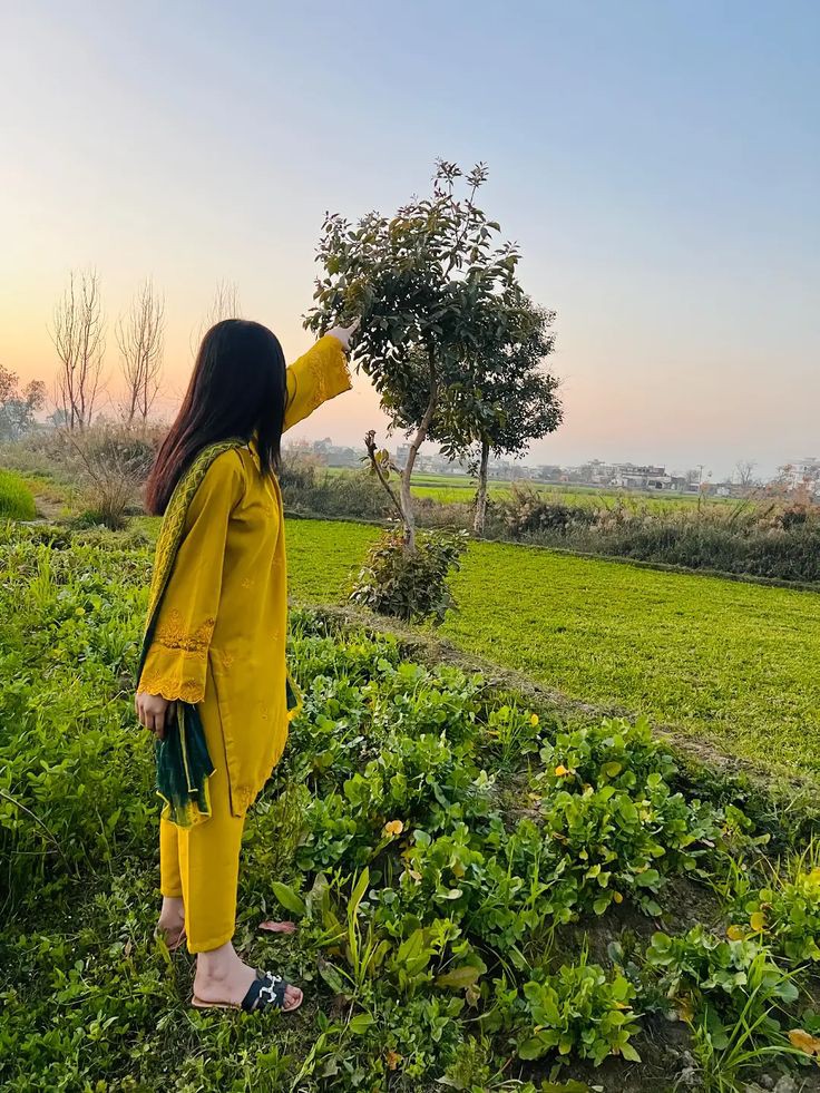 Dr Anam (@dranam992) on Twitter photo Good afternoon! Like the sun at its peak, may your energy and joy shine bright today. Good afternoon! Like the sun at its peak, may your energy and joy shine bright today.