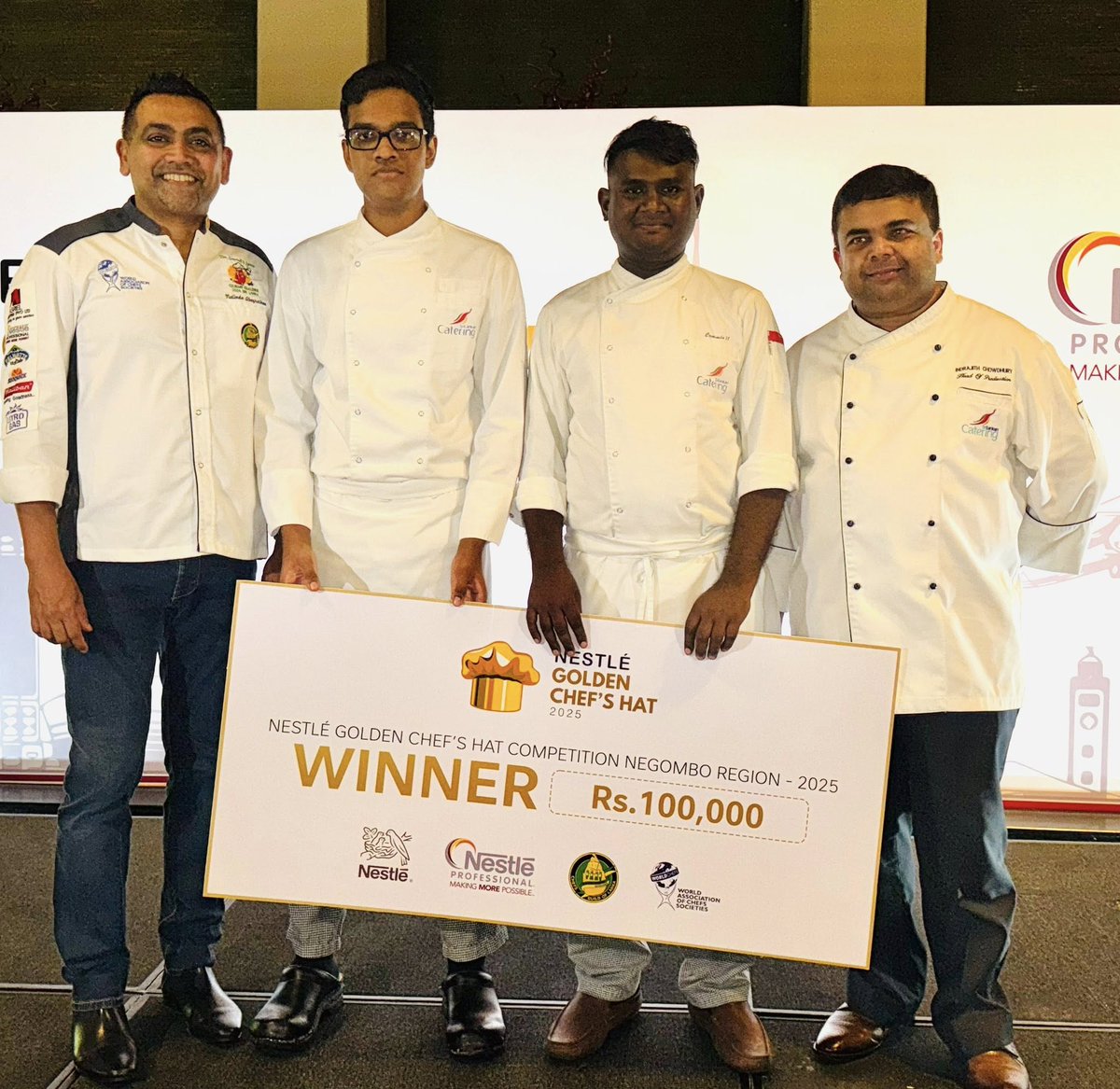 SLCS_Official's tweet photo. Proud to share our culinary team, Dinesh Viduranga and Thareen Ransana, won Nestlé Golden Chefs Hat – Negombo 2025! ✨
#SriLankanCatering #flightkitchen #nestlegoldenchefhat https://t.co/zJD9VYNE2k
