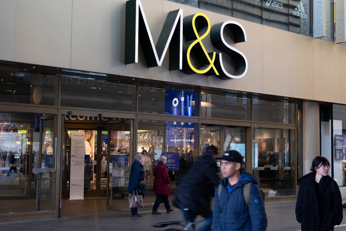 M&amp;S cyber attack update as stock plummets and shoppers face empty shelves
mirror.co.uk/money/ms-cyber…
