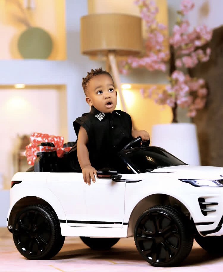 Faridah Nakazibwe ‘s Son Dr. Marktoum share his birthday with Dr . Jose Chameleone .