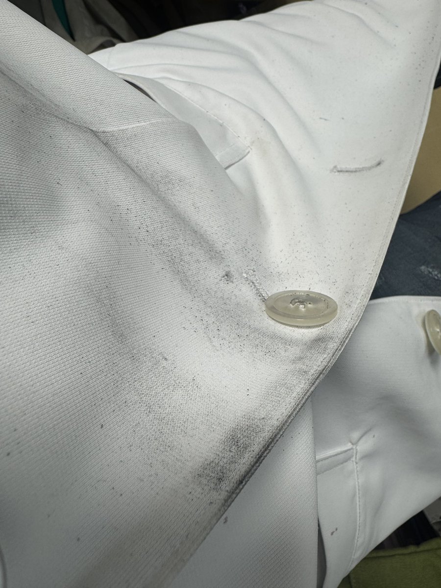 今年2回目。
頭のふりかけダメだって。
歯科治療で口紅とかはとってくださいとはいうけど、頭のふりかけは取れないしわからないよ。
これが簡単に落ちないんだわ。

#歯科