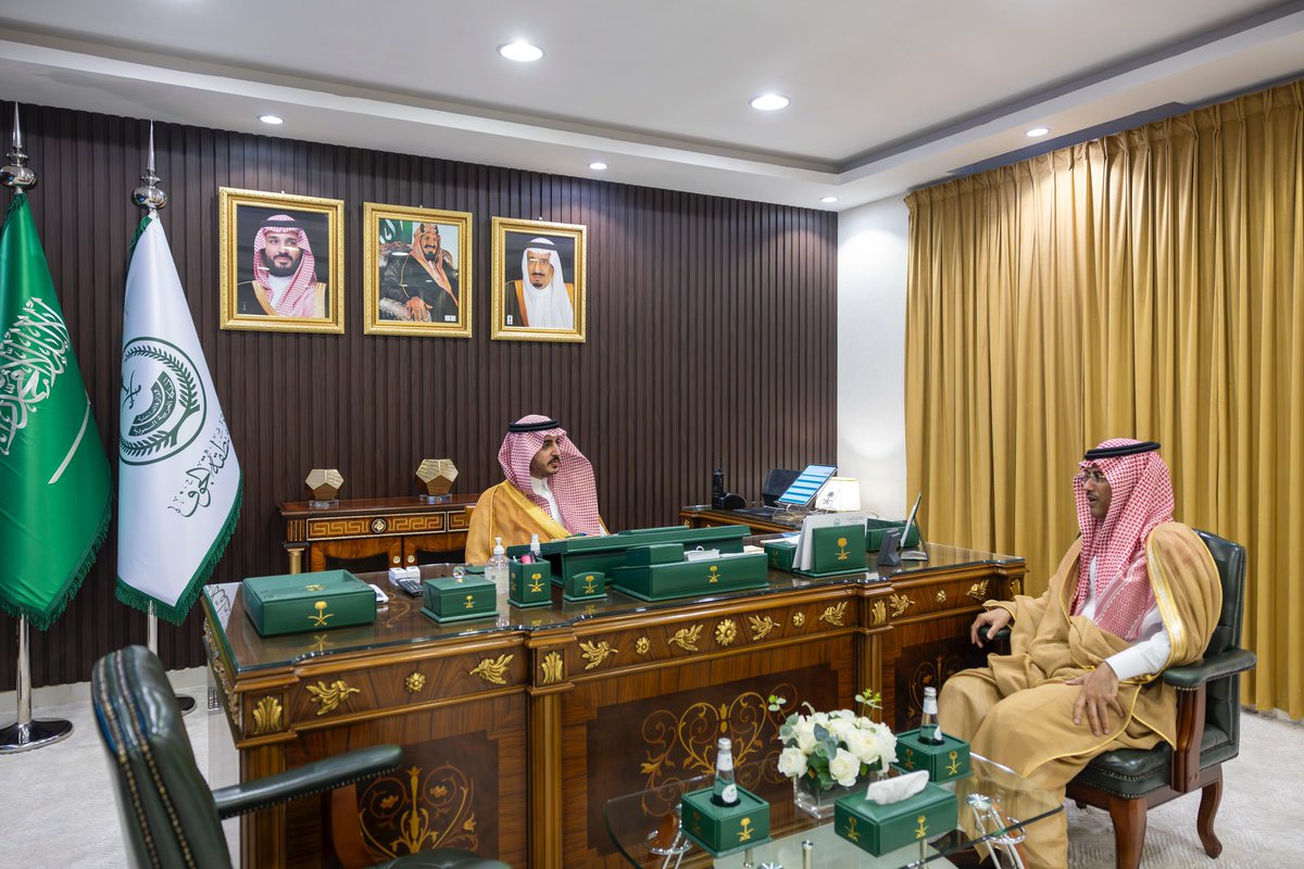 سمو #أمير_منطقة_الجوف يستقبل محافظ #طبرجل ويستمع سموه إلى شرح مفصل عن سير العمل في المحافظة ومراكزها 

spa.gov.sa/N2309093

#استثمر_بالجوف
#الجوف_سلة_غذاء_المملكة
#الجوف_عاصمة_الطاقة_المتجددة