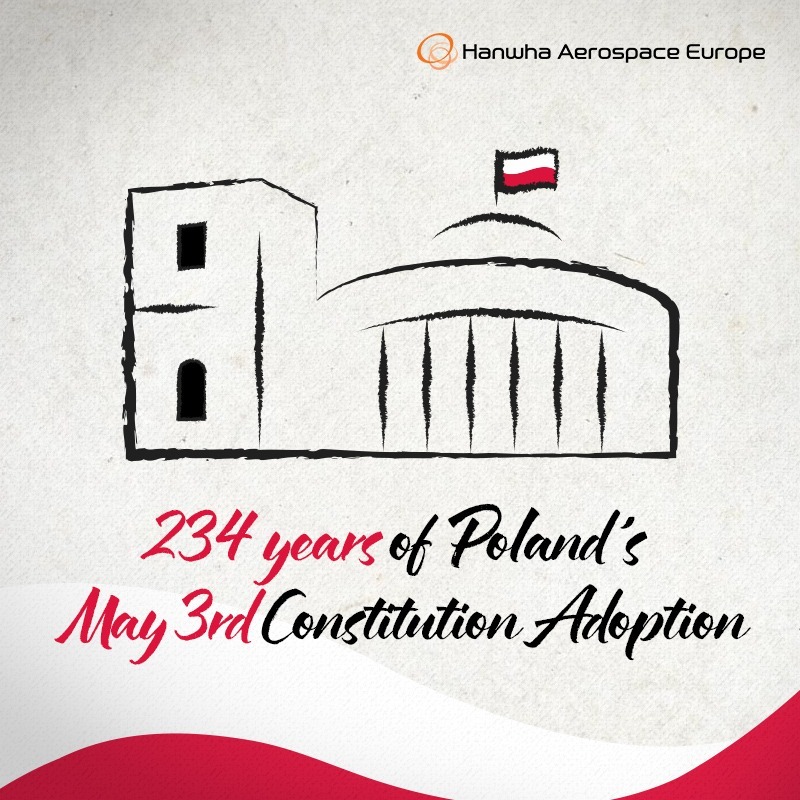 PL: 3 maja to dzień, w którym Polska świętuje Konstytucję z 1791 roku – pierwszą w Europie i drugą na świecie nowoczesną ustawę zasadniczą. 
To symbol odwagi, dążenia do wolności i nowoczesnego państwa.
Z szacunkiem patrzymy na historię i determinację narodu polskiego w obronie