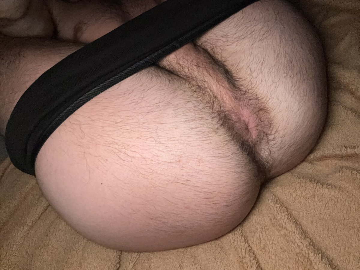 maxishorny99's tweet photo. Oh no the 2:07am horny just hit https://t.co/F5hQIlBOgC