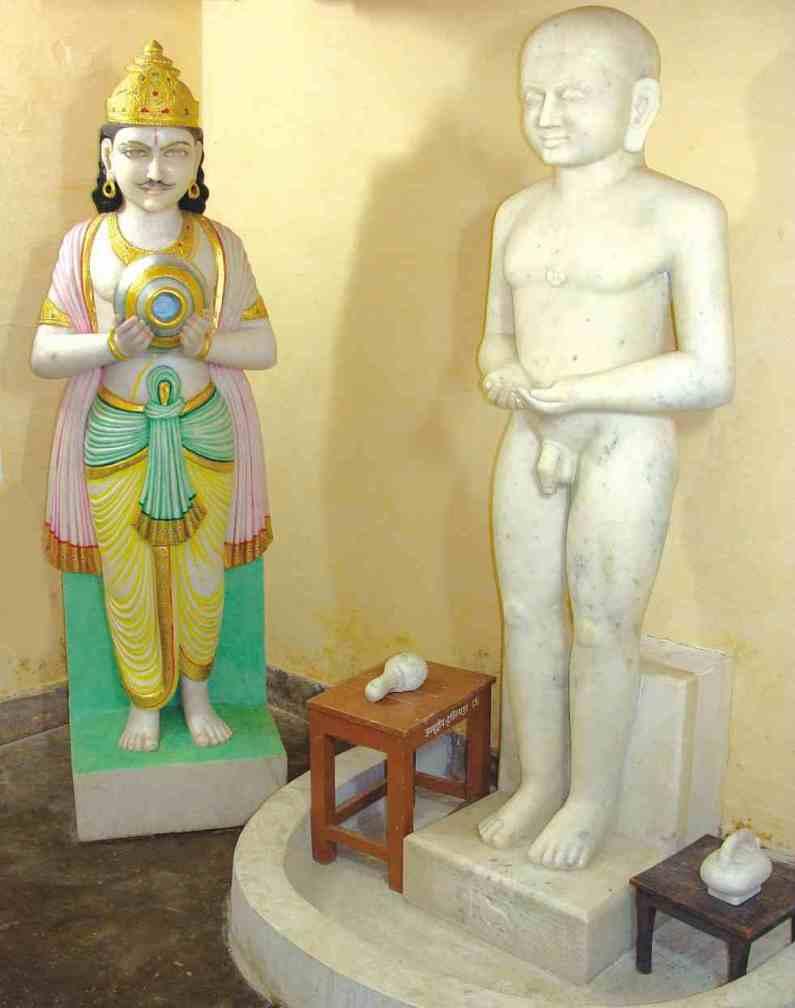 For Everyone Shubh Akshay Tritiya 
▪️On this day First Tirthankara Lord Adinatha had his first Aahara after his diksha of 1 year 1 month and 8 days.
▪️His first aahar only contained of Ikshurasha (Sugarcane Juice) given by Raja Shreyansh on the basis of Remembered Last Birth.