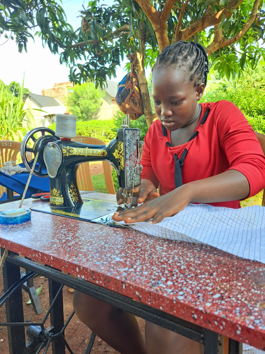KisakyeForGirls's tweet photo. By equipping young mothers with skills, knowledge, and confidence, we can break the cycle of poverty and create a brighter tomorrow for generations to come."
#EmprowerGirls https://t.co/H3WkksWpcD