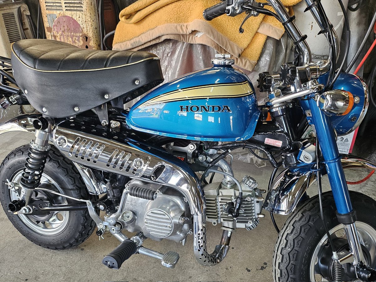 shinoyan_FN's tweet photo. 誰かモンキー35万円で買ってくれんかなぁw
#売りたし
#モンキー
#AB27
#2003年式
#88cc
#フルバランスエンジン
#DAX70クランク
#4速クロス
#PC20
#ノーマルルック
#黄ナンバー
#ホンダ額縁キー
#こだわりパーツ多数w https://t.co/jf7tSIjcRF