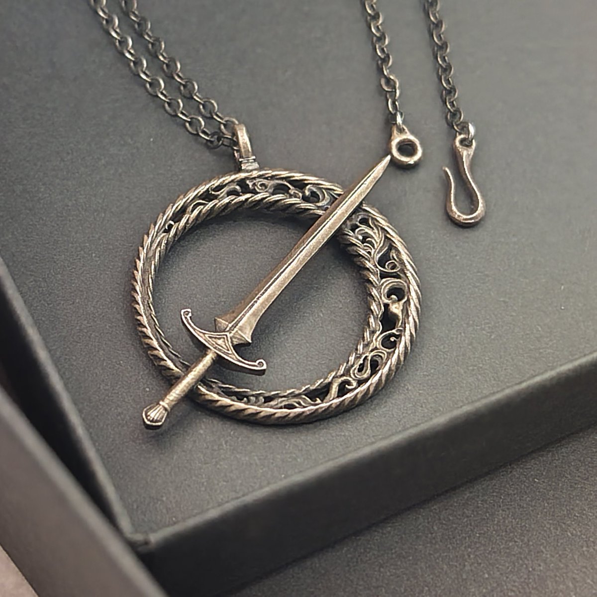 暗月の剣のペンダント 暗月の剣のペンダント | TORCH TORCH