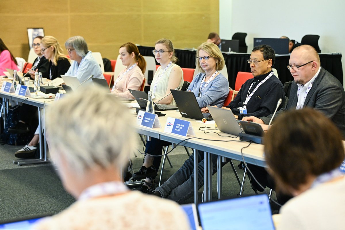 📍 𝐓𝐡𝐞 𝐂𝐇𝐌𝐏/𝐏𝐃𝐂𝐎 𝐒𝐑𝐋𝐌 𝐦𝐞𝐞𝐭𝐢𝐧𝐠, held on 28–30 April 2025 at the National Stadium in Warsaw 🇵🇱, brought together experts from EMA and national regulatory bodies to address key aspects of paediatric medicine development.