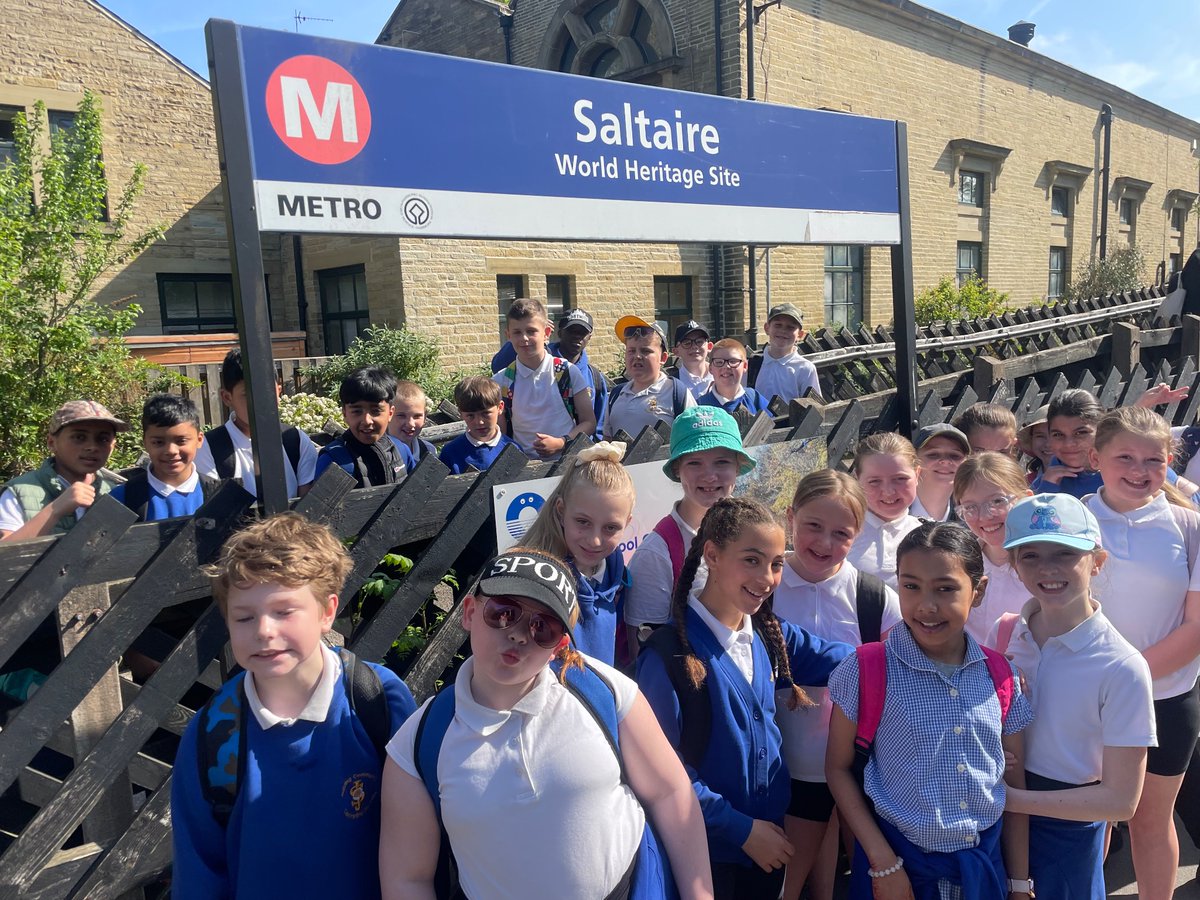 stjosephskly's tweet photo. We have arrived! #teamYew #SJKhistory https://t.co/F4J8mEIEou