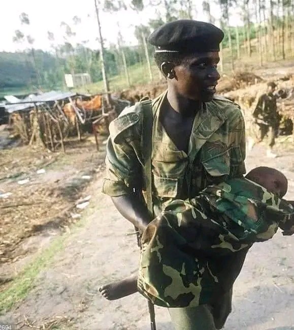 Niba ukunda inkotanyi nka nge gira ijambo rimwe uzibwira ❤️🇷🇼
