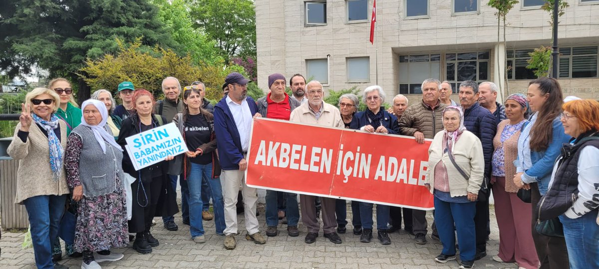 AKBELEN DİRENİŞİMİZ YARGILANAMAZ!

Direnişimizin Şirin babası Tuncer Saraçoğlu ve şahsında köyümüzü, toprağımızı, zeytinimizi savunma mücadelemizin görüldüğü davada Tuncer amcamız beraat etti. 

Dayanışma içinde olan tüm herkese teşekkür ediyoruz!
 #AkbelendenVazgeçmiyoruz