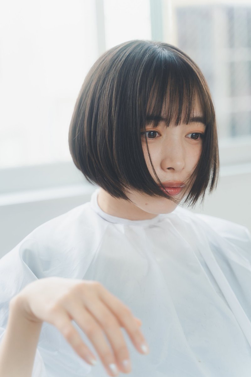 Hiroe_igeta23's tweet photo. ショートヘアになりました！！！
ずっとロングで仕事をしてきましたが、
ばっさり！！
思ったより軽く、気分も晴れて気に入ってます☺️
ぜひニューイゲタもよろしくお願いします♡

@MORE_magazine さんに密着していただいたのでそちらの記事もご覧ください！ https://t.co/1WtUwVCjjD
