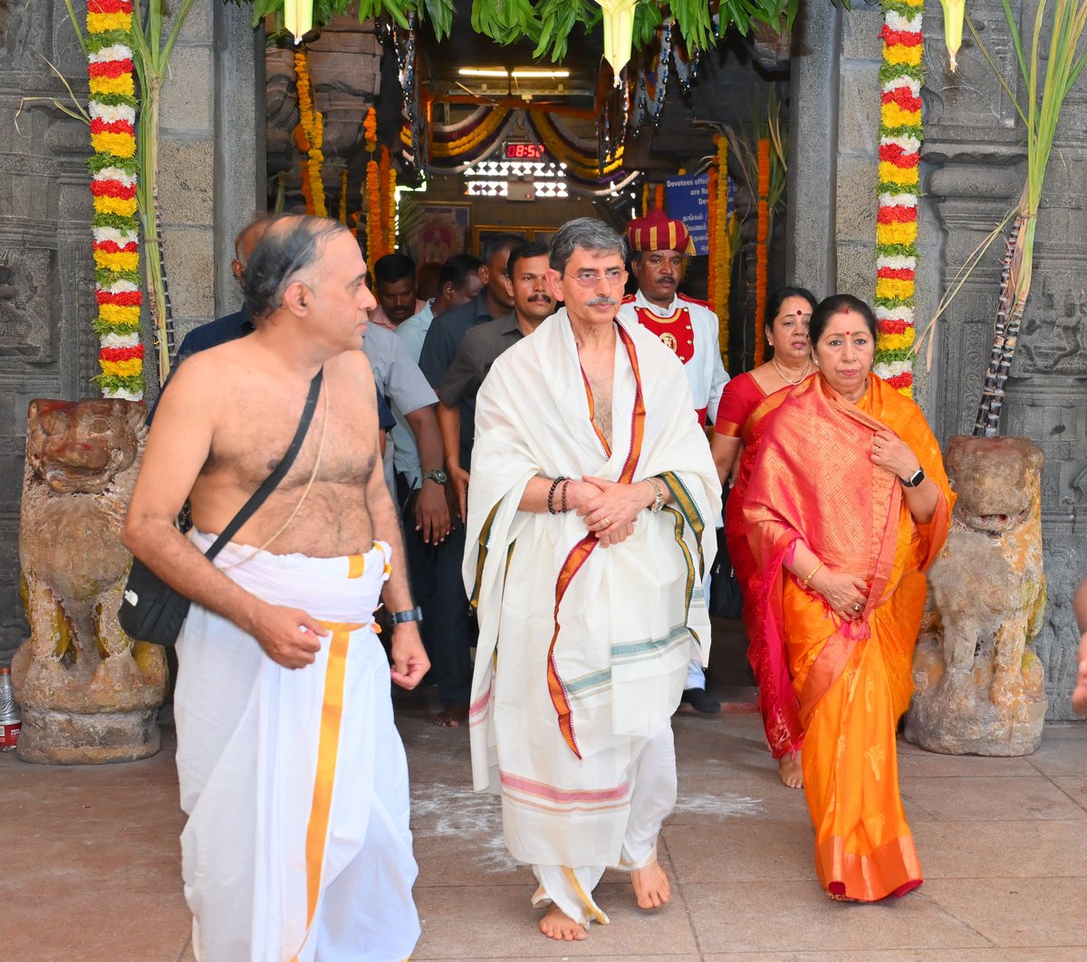 Happy to be part of the over 2,000-year-old tradition of the Sanyasa Sweekara Mahotsavam at Shri Kanchi Kamakoti Peetham, where the 70th Acharya Jagadguru Shankara Vijayendra Saraswathi Shankaracharya Swamigal, anointed the 71st Acharya Satya Chandrasekharendra Saraswathi.