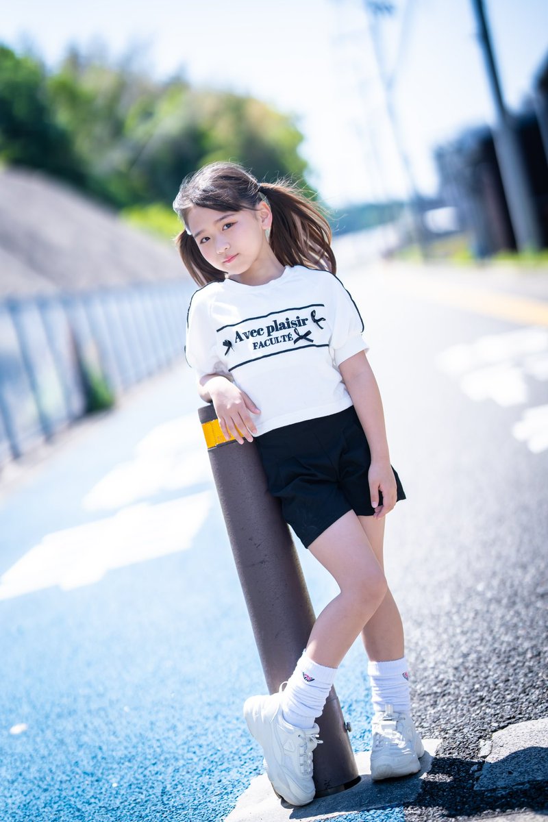 Rinaちゃん（JS3）ポージング後も元気120％のRinaちゃんでした