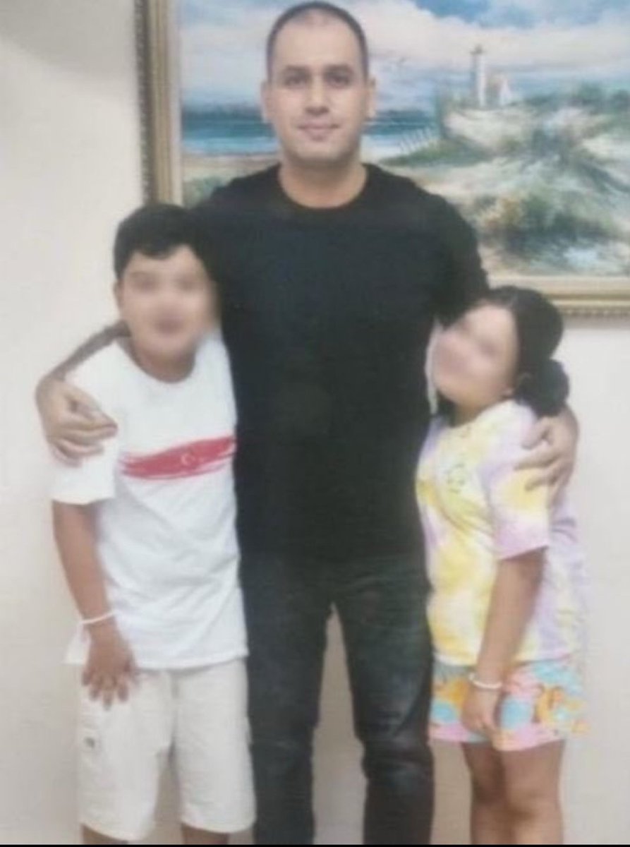 TutsakBebekler's tweet photo. Anne babaları tutuklu çocuklardan Fatma (9) ve Naci (11) yıllardır anne baba yolu gözlüyor.

Anne babaları Yazgül - Abdi Dural 8 Kasım 2022'den beri tutuklu.

Haksız gerekçelerle hem anne hem babaların hapse gönderilmesi,minik omuzlara büyük zorluklar yüklüyor.

@SerdarVardar_ https://t.co/tuhfVTfIUK