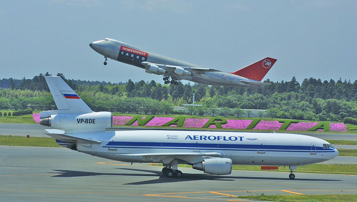 ja819061's tweet photo. #アエロフロート #DC10F
#Northwest CARGO #Boeing747-200F
#成田空港 https://t.co/4CmLkVPOof