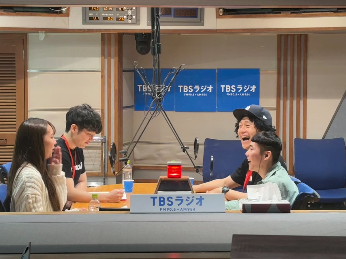 1975gon0621's tweet photo. 元juice=juiceリーダーの宮崎由加さんのTBSラジオの番組に「うんち君体操」のプロモーションでお邪魔させていただきました！😆

5/18(日)朝4:00〜5:00『Music Palette♪』
radikoなら全国でお聞きいただけるとの事です

「うんち君体操」YouTube日本語バージョン
https://t.co/ikhGKSP4oi https://t.co/XeHeyfcuxS