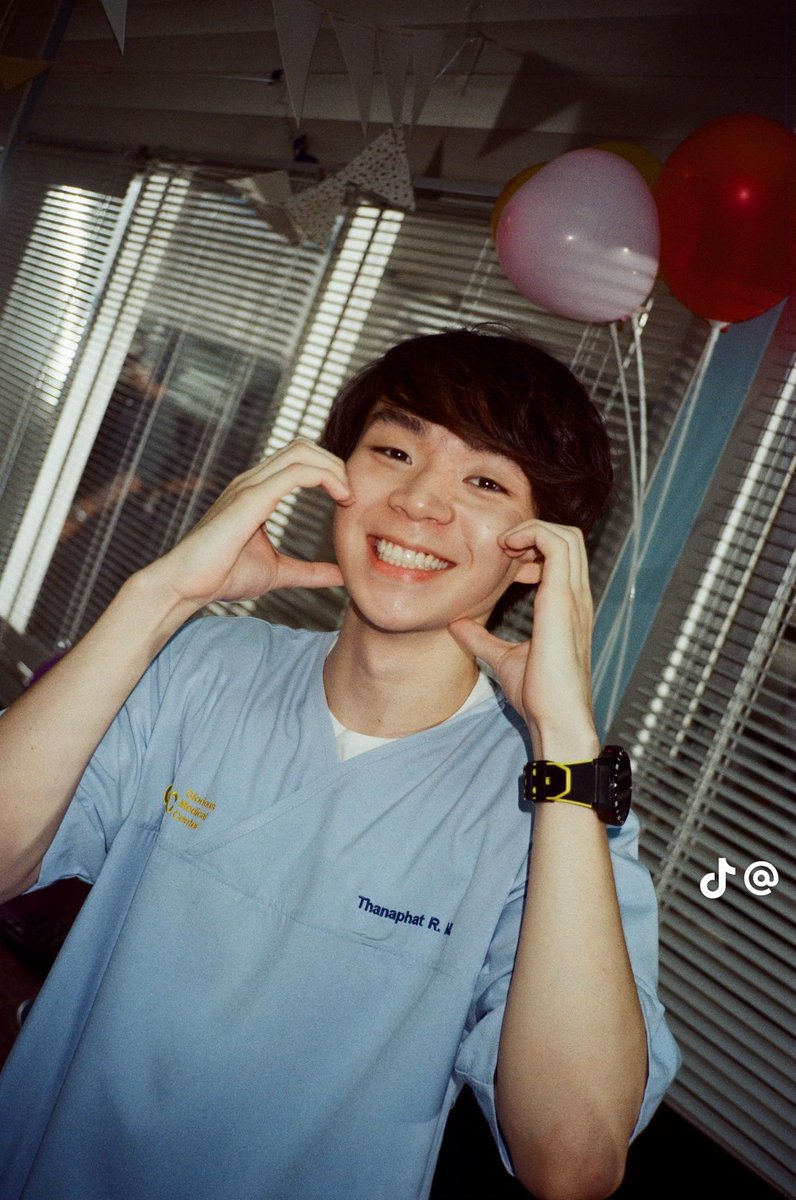 babyp_jj's tweet photo. หมอปลื้มไม่น่าไว้ใจคับ แต่น่ารัก https://t.co/iV9CY8JzHp