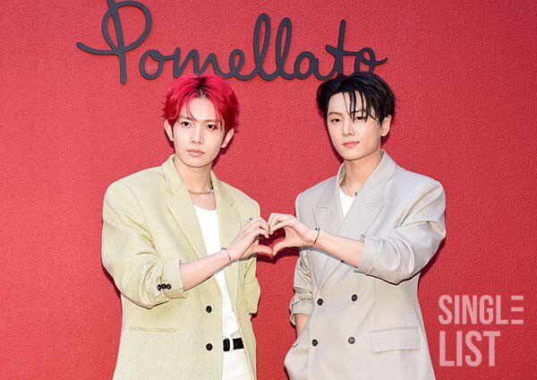 enhypenupdates's tweet photo. [PHOTO] 250430

Heeseung and Jay at Pomellato's Pop-up Store Opening Event in Seoul | Press Photo (1)

@ENHYPEN_members @ENHYPEN #ENHYPEN #엔하이픈 #HEESEUNG #희승 #JAY #제이 https://t.co/9VevYs07o3