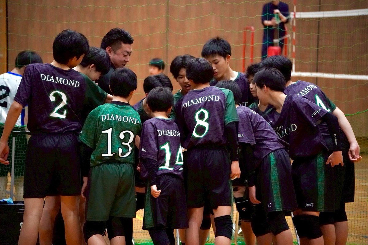 diamond_vbc's tweet photo. 【中体連クラブチーム】
今週末の土日は選手権大会松戸市予選会です！
去年��まだ人数が���らず出れなかった大会です…。
そして目標にしている大会の一つです✨

まずは1日目の予選リーグをいい成績で勝ち抜きましょう🔥
さぁ今日も練習です！

#松戸ダイヤモンド
#バレーボール
#volleyball
#中学生 https://t.co/EcAlgkL38r