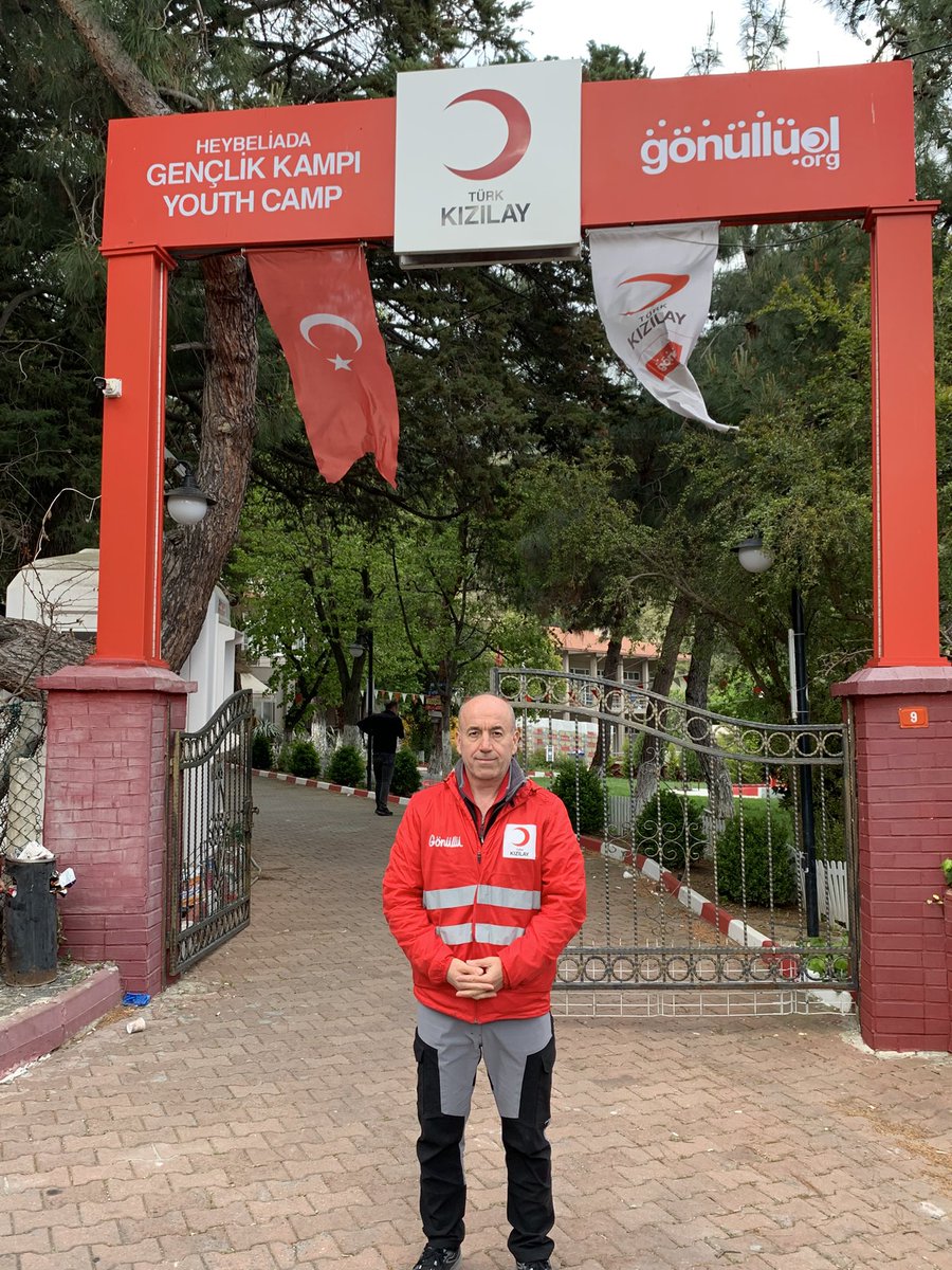 MucahitSak's tweet photo. Bursa İl Milli Eğitim Müdürlüğü adına Türk Kızılay Lider Eğitimi için Heybeliada Gençlik Kampındayız. #TürkKızılay #BursaİlMilliEğitimMüdürlüğü #Hareketliyasam16 https://t.co/M8eI8eHw63