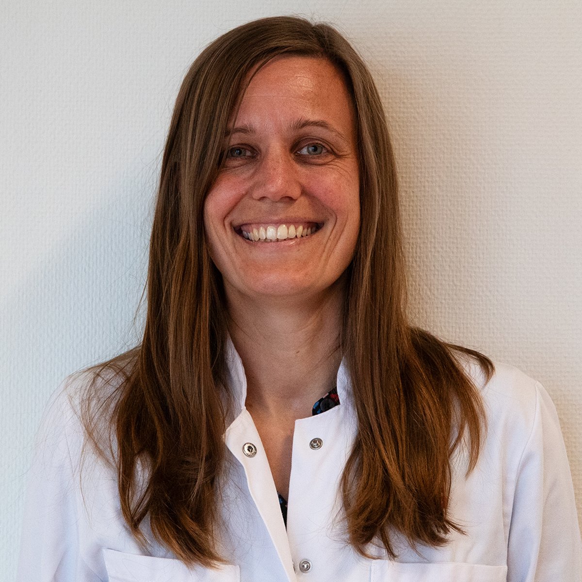 Prof. Judith Gebauer auf neu eingerichtete Professur „#Cancer #Survivorship“ berufen - dritte Professur deutschlandweit und erstmals ärztlich besetzt. Aufgabe ist der Aufbau und die Evaluation einer spezialisierten Versorgungsstruktur für Krebsüberlebende. Herzlich Willkommen!