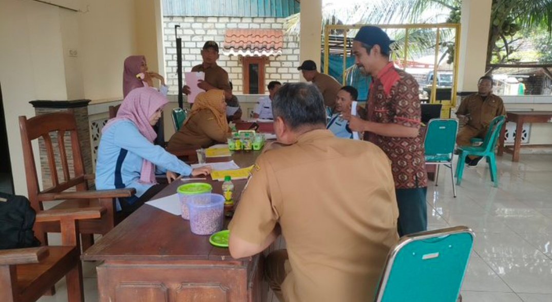 Adi Sholikhatin (@sukoyo_adi) on Twitter photo *#TPPBersamaMenteriDesa*
Musdesus pembentukan koperasi merah putih
*#TPPBersamaMenteriDesa*
<a href="/prabowo/">Prabowo Subianto</a>
<a href="/YandriSusanto27/">Yandri Susanto</a>
<a href="/ArizaPatria/">Ariza Patria</a>
<a href="/taufikmadjid71/">IG : taufik.madjid</a>
<a href="/kemendespdt/">#BangunDesaBangunIndonesia</a>
<a href="/bpsdmkemendesa/">Bpsdm Kemendesa</a>
<a href="/ululazmishona/">ulul azmi shona</a>
<a href="/goesthi_k/">Goesthi Atmaja 352315</a> *#TPPBersamaMenteriDesa*
Musdesus pembentukan koperasi merah putih
*#TPPBersamaMenteriDesa*
<a href="/prabowo/">Prabowo Subianto</a>
<a href="/YandriSusanto27/">Yandri Susanto</a>
<a href="/ArizaPatria/">Ariza Patria</a>
<a href="/taufikmadjid71/">IG : taufik.madjid</a>
<a href="/kemendespdt/">#BangunDesaBangunIndonesia</a>
<a href="/bpsdmkemendesa/">Bpsdm Kemendesa</a>
<a href="/ululazmishona/">ulul azmi shona</a>
<a href="/goesthi_k/">Goesthi Atmaja 352315</a>