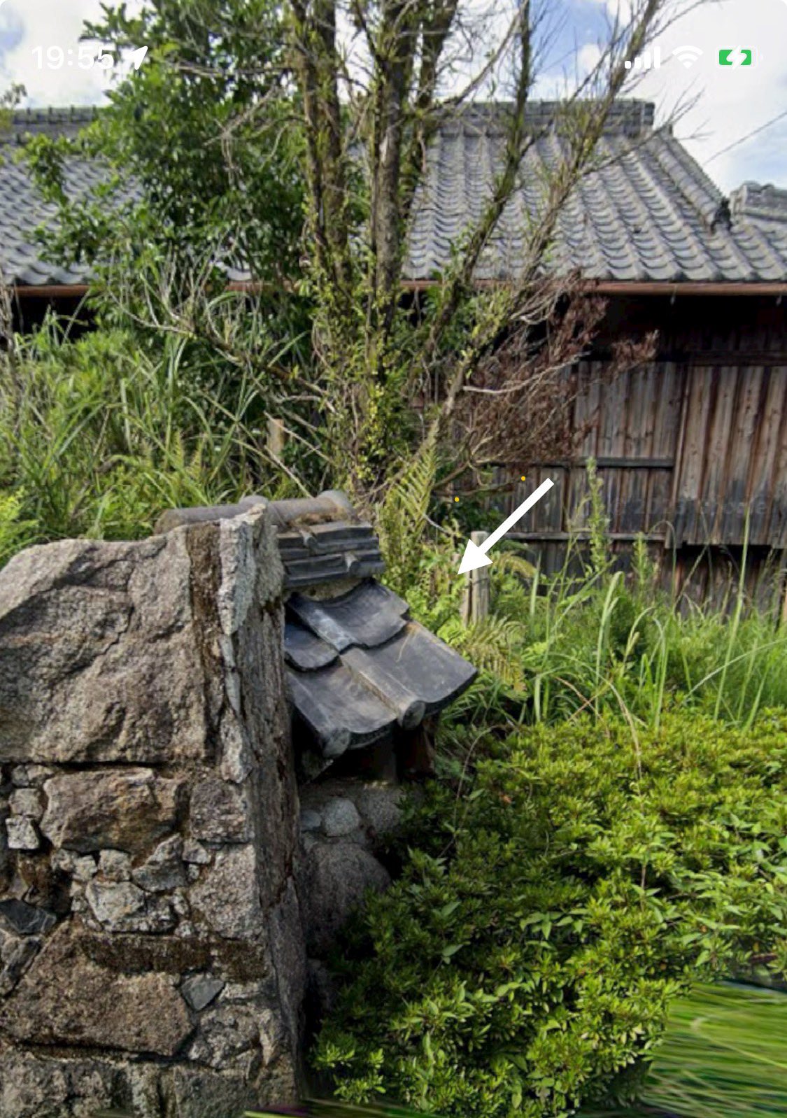 石壁に守られて