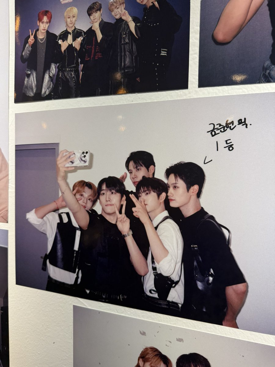 Chooooi1004's tweet photo. 티아이오티의 성장기를 그대로 담아준 라이징스타⭐️로티와 툐티가 함께한 시간들을 고스란히 담아놓은 소중한 공간에 다녀왔어요‼️ 툐티가 꾸며놓은 흔적들이 마구마구 담겨있는 공간이라 엄마미소가 끊기지 않았던 시간..🤍소중한 추억 남겨줘서 감사합니다✨

#Risingstar_with_TIOT #TIOT #FLEXLINE https://t.co/nZvnDDkkgy