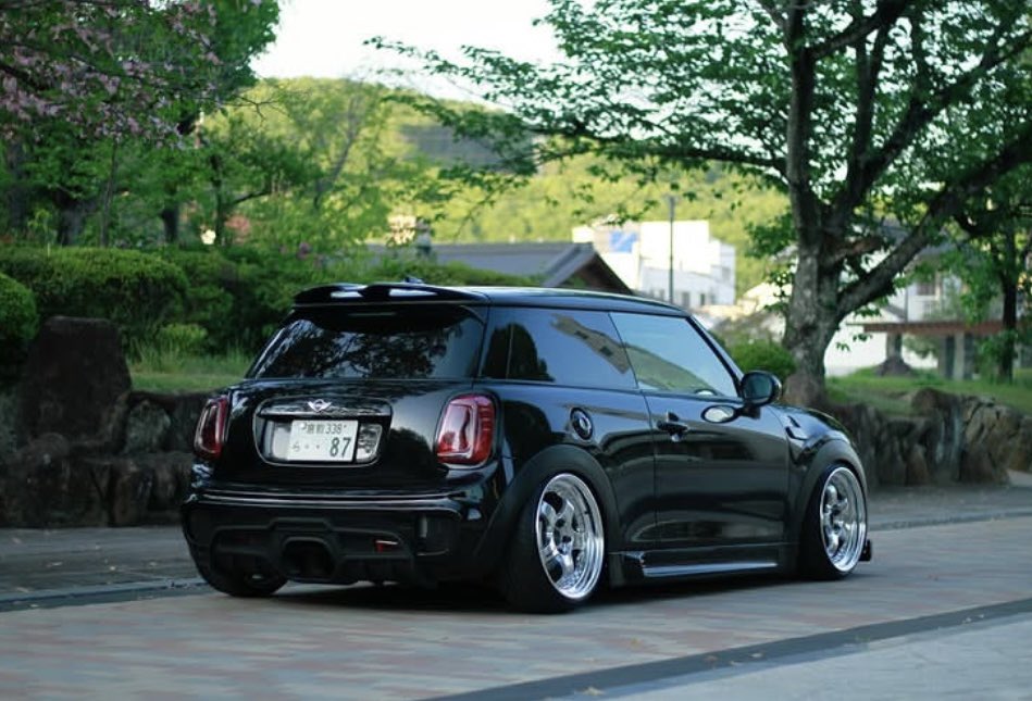 CooperCvlt's tweet photo. They have done it again! Photo from: @shuvv_f56 #CooperCvlt #MiniCooper #stance #F56 #workwheels #workmeister #lowered #slammed #fitment #stancecar https://t.co/y9HoJ8bFyI