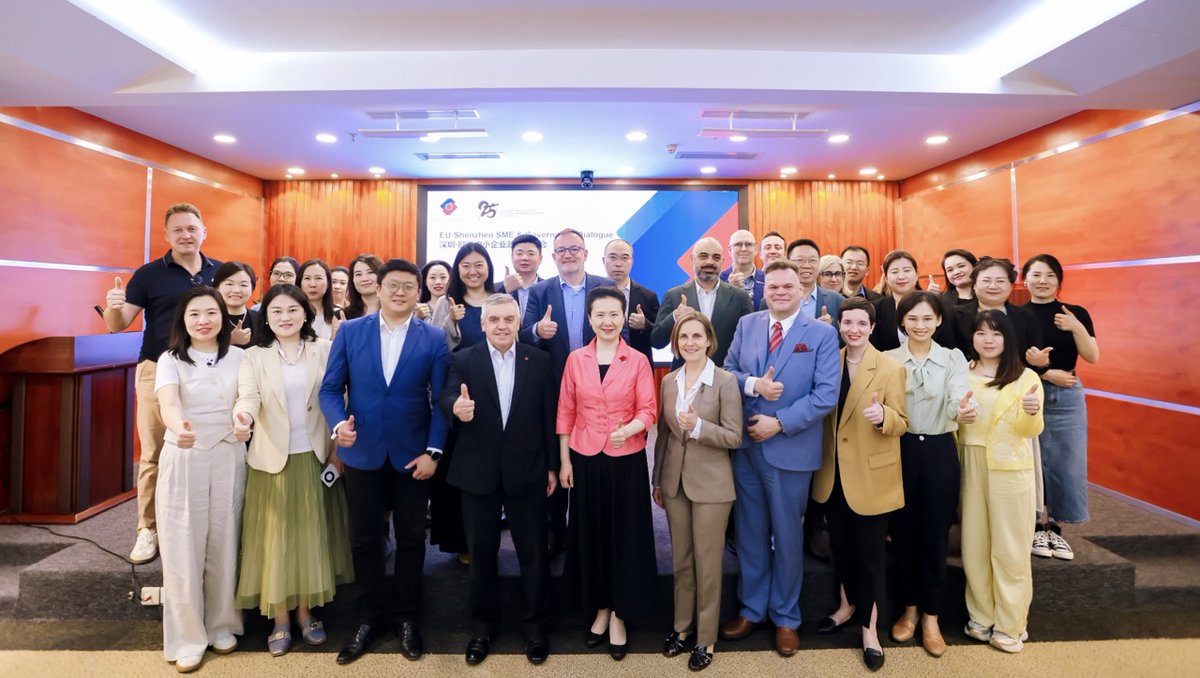 EU SME Centre (@eusmecentre) on Twitter photo On 17 April, the EU SME Centre, <a href="/EuropeanChamber/">European Chamber</a> & Shenzhen CCPIT co-organised the EU-Shenzhen SME Dialogue.
Over 30 European #SMEs joined to discuss the latest SME support policies and China's evolving business environment with trade promotion representatives. On 17 April, the EU SME Centre, <a href="/EuropeanChamber/">European Chamber</a> & Shenzhen CCPIT co-organised the EU-Shenzhen SME Dialogue.
Over 30 European #SMEs joined to discuss the latest SME support policies and China's evolving business environment with trade promotion representatives.