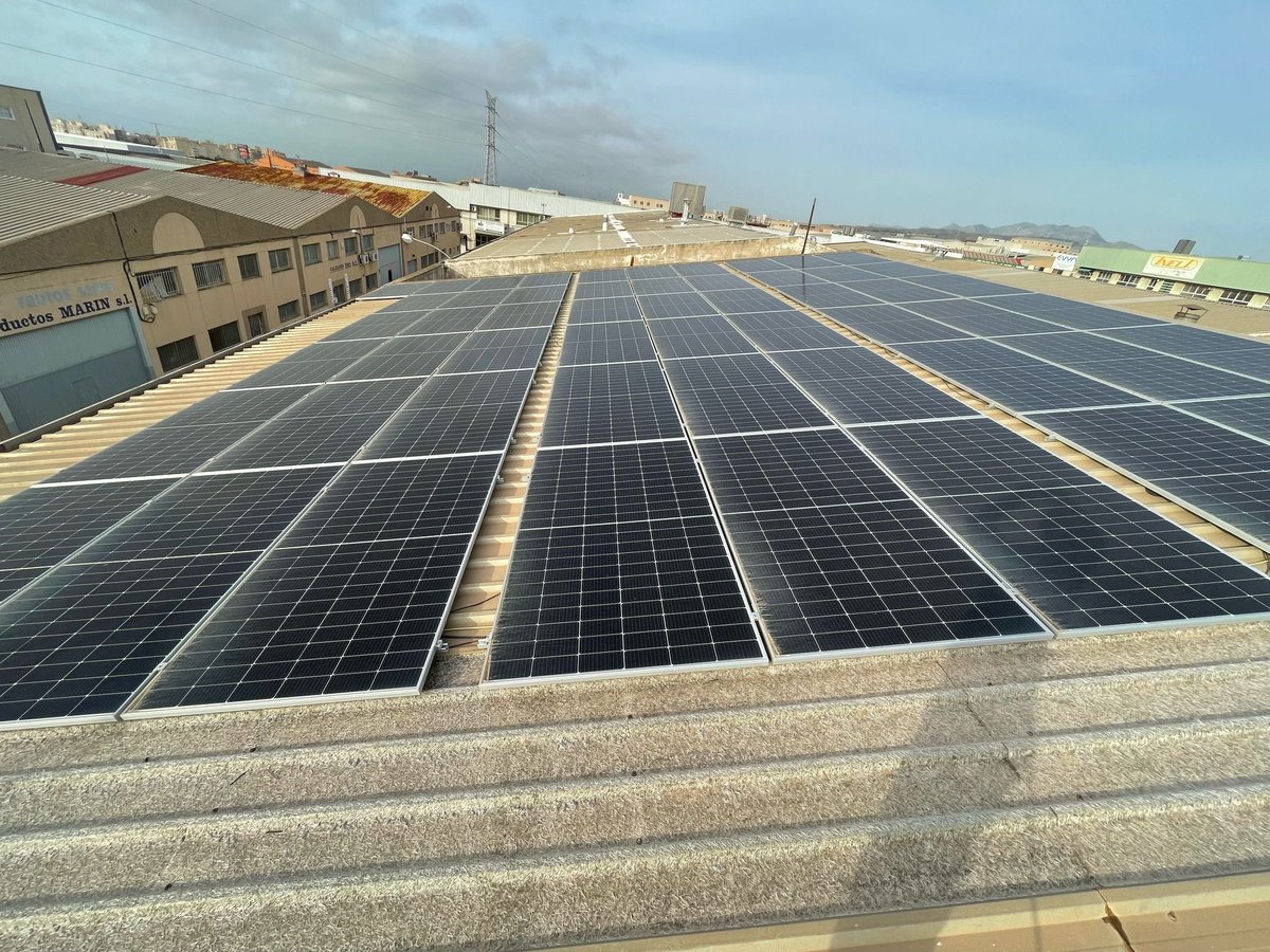 #Demesol lidera el camino hacia un modelo energético más limpio.
Promovemos el #autoconsumo fotovoltaico como solución eficiente y sostenible para hogares y empresas.
#EnergiaLimpia #EnergiaSolar #MedioAmbiente #AhorroSolar ☀️🔋