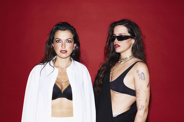 Conocidas por sus electrizantes actuaciones y con una serie de conciertos con entradas agotadas, MARLENA se ha convertido rápidamente en una fuerza a tener en cuenta en el panorama del pop español. Entrevista en Mondo Sonoro. 
<a href="/marlenaoficial/">MARLENA</a> 
mondosonoro.com/entrevistas/ma…