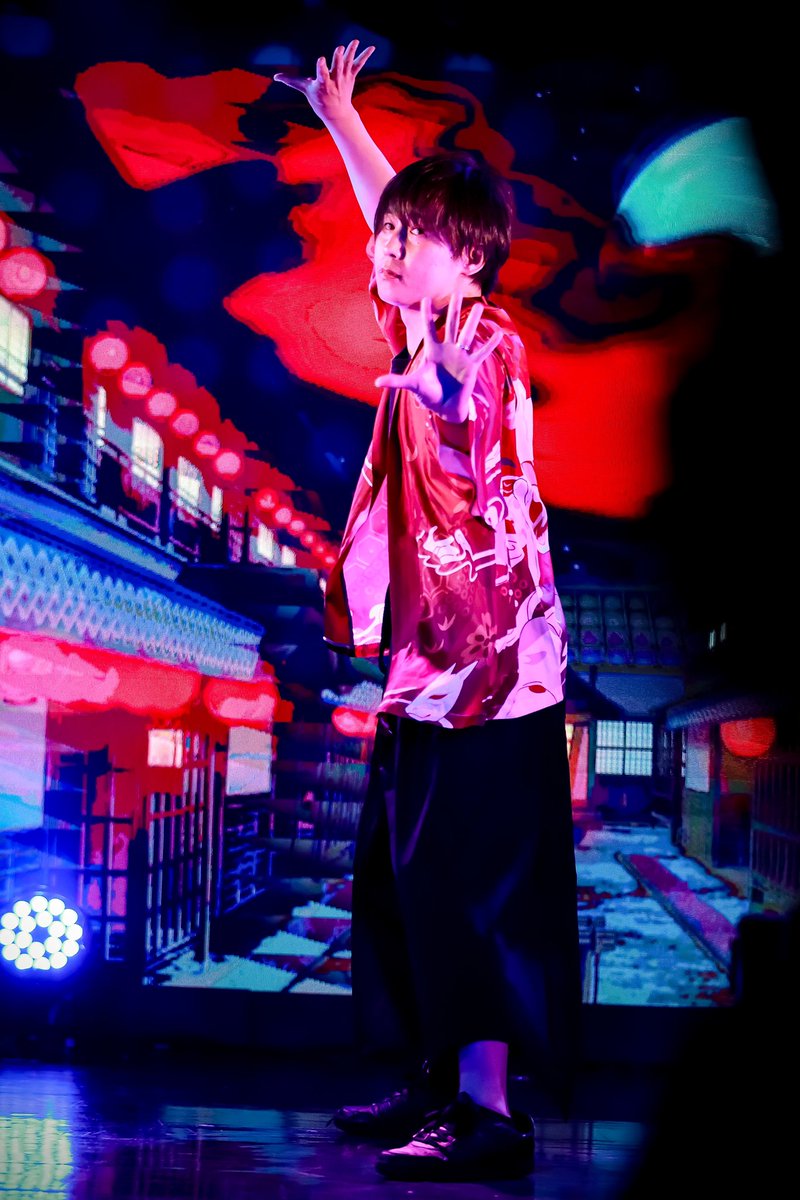 Mickey_Dolphin's tweet photo. ヒロさんが出てくださるとりあんちゃんが告知してくださってもしや…とは思ってました…コレオ嬉しいです😭❤️
ありがとうございます。
まさか見れると思ってなかったので…
嬉しいです😭🎇🏮
#みんなでぴーす公演 
#showdiner #秋葉原 #AKIHABARA #sdn_now #dance #dancer #makeapiece https://t.co/uHtroKVN6H