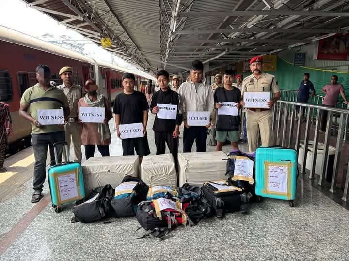AboriginalKuki's tweet photo. 𝐄𝐱𝐩𝐨𝐬𝐢𝐧𝐠 𝐭𝐡𝐞 𝐇𝐲𝐩𝐨𝐜𝐫𝐢𝐬𝐲: 𝐌𝐞𝐢𝐭𝐞𝐢 𝐈𝐧𝐯𝐨𝐥𝐯𝐞𝐦𝐞𝐧𝐭 𝐢𝐧 𝐭𝐡𝐞 𝐃𝐫𝐮𝐠 𝐓𝐫𝐚𝐝𝐞 𝐔𝐧𝐦𝐚𝐬𝐤𝐞𝐝

On April 30, a major drug bust on Train No. 12423 DN (New Delhi Rajdhani Express) exposed a harsh truth long hidden behind political noise. Acting on a secret input, Guwahati GRPS recovered 44 packets of suspected cannabis (ganja), weighing 65.5 kg, from four individuals all from Manipur and belonging to the Meitei community. 

These peddlers boarded the train from Dimapur, a notorious transit hub for narcotics, and were en route to New Delhi. While the Manipur government and certain valley-based voices consistently brand the Kuki community as “narco-terrorists,” the reality playing out in broad daylight tells a different story.

According to the Narcotics Control Bureau (NCB), over 70% of drug seizures in Manipur are linked to trafficking routes controlled by valley-based syndicates, many of which operate under state-sponsored protection or political immunity. 

This exposes a troubling hypocrisy: those most vocal about “narco-terrorism” are often the ones most complicit in it. The arrest of these four Meitei drug peddlers underscores what the Kuki community has long asserted that the narco-narrative is being weaponized not to fight drugs, but to demonize and displace. 

The real narco state is now revealing its face.

@BJP4India @INCIndia @PMOIndia @HMOIndia @NIA_India @CBIHeadquarters