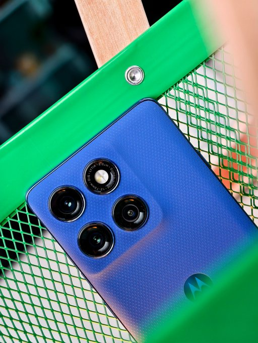 TechoMax's tweet image. 📱 Motorola Edge 60 Pro
🌟 6.7&quot; OLED | 165Hz | HDR10+
🔋 4600mAh | 150W Wired | 60W Wireless Charging
📸 50MP Triple Rear | 60MP Front
⚡ Powered by Snapdragon 8 Gen 4
💾 Up to 12GB RAM | 512GB Storage
💰 Starting at ₹59,990 in India
#motorolaedge60stylus #motorolainsider