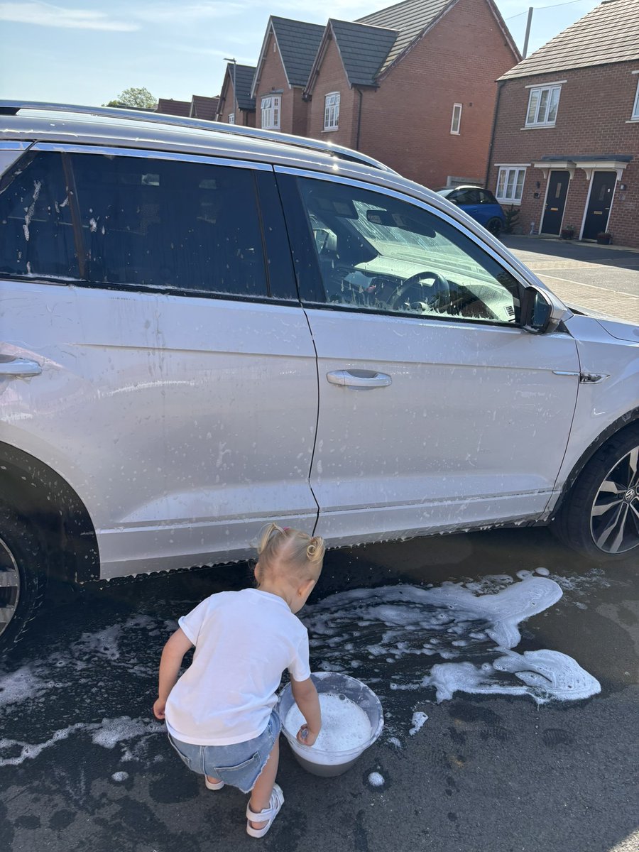 I’m sorry but how have I had my car 2 years and only just washed it today 🤣 I’d forgotten what the colour even was 🤣