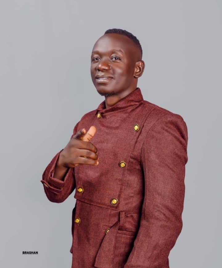 Gospel singer Holly Demus has released a powerful new song titled "Agony Me Kwo." 
Check it out and subscribe to his YouTube channel:
youtu.be/J74SHTkqi5Y?si…