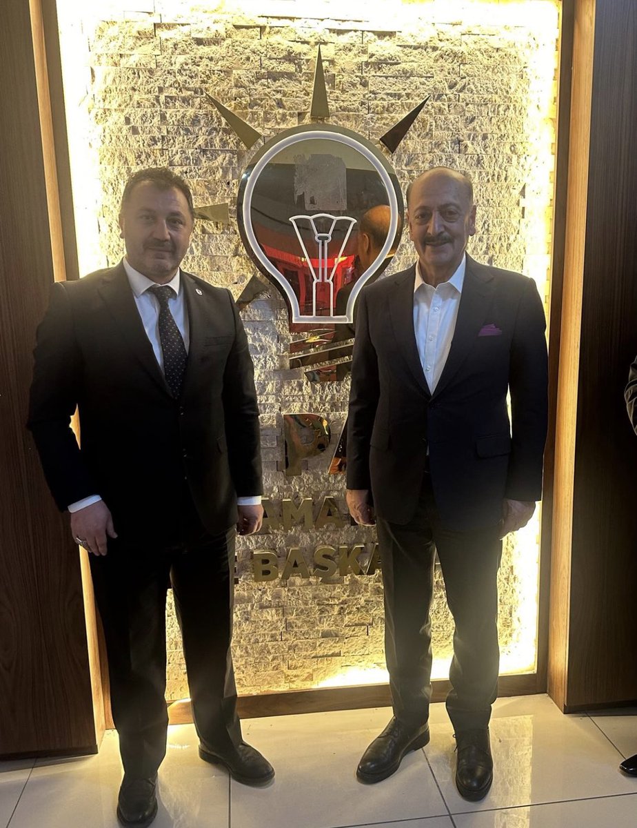Vedat Bilgin (@vedatbilgn) on Twitter photo AK Parti Kahramankazan İlçe Başkanlığı Nisan Ayı Danışma Meclisi Toplantımızda Türkiye Yüzyılı vizyonuyla teşkilatımızın değerli mensuplarıyla bir araya geldik.
Tüm Ankara’da olduğu gibi Kahramankazan’da da el birliğiyle çalışmaya devam edeceğiz.
<a href="/AKPARTIKAZAN/">AKPARTİKAHRAMANKAZAN</a>
<a href="/AkpartiAnkara/">AK Parti Ankara</a> AK Parti Kahramankazan İlçe Başkanlığı Nisan Ayı Danışma Meclisi Toplantımızda Türkiye Yüzyılı vizyonuyla teşkilatımızın değerli mensuplarıyla bir araya geldik.
Tüm Ankara’da olduğu gibi Kahramankazan’da da el birliğiyle çalışmaya devam edeceğiz.
<a href="/AKPARTIKAZAN/">AKPARTİKAHRAMANKAZAN</a>
<a href="/AkpartiAnkara/">AK Parti Ankara</a>