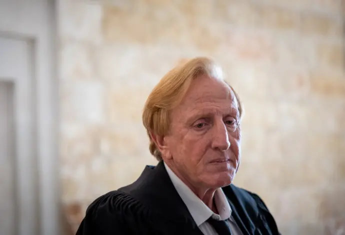 segevafriat's tweet image. אני סומך עליכם שתקראו את זה, ושתשתפו את זה חזק מאד - רק בגלל שאנחנו לא יכולים לסמוך על התקשורת שלנו. כי בגדול - לפני יומיים קרתה רעידת אדמה חסרת תקדים במדינה, וכמעט אף אחד לא מדבר על זה.

זה סיפור שמקלף את אחת הקליפות הכי משמעותיות של הכאוס במדינה. האמת? משהו שאני אישית הייתי…