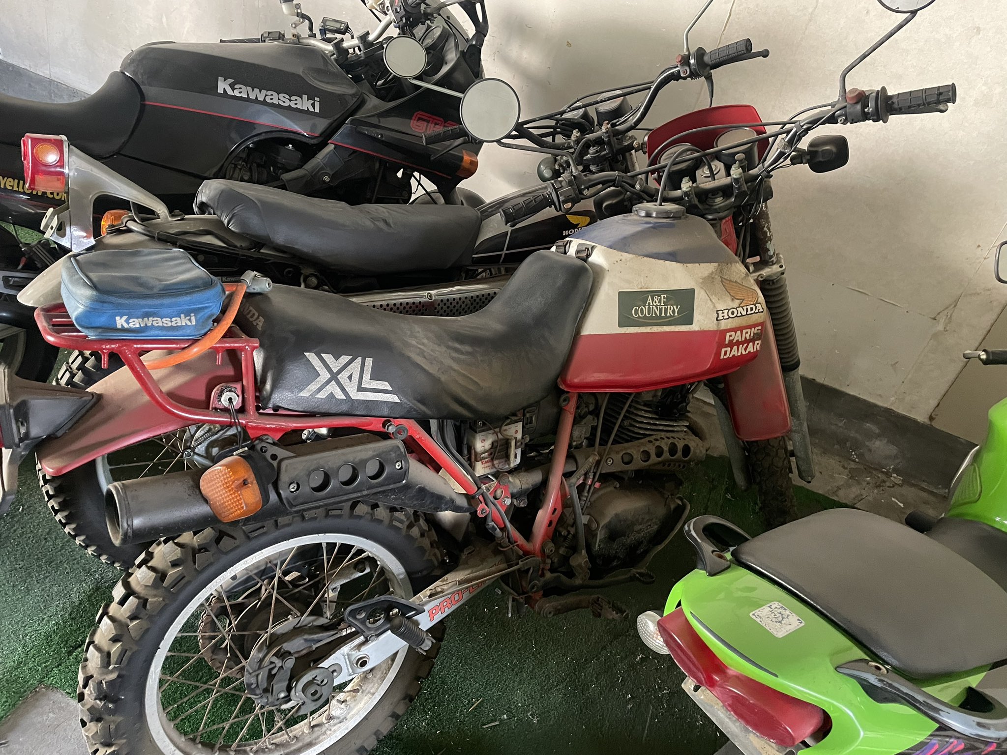 へなちょこ総帥|KTM640ADV組み立て中 (@henachoko_yzfx) / X へなちょこ総帥|KTM640ADV組み立て中 (@henachoko_yzfx) / X