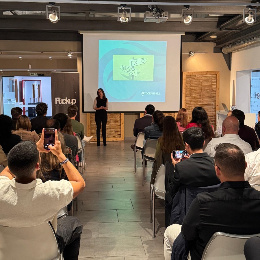 CàtedraCE (@catedrace) on Twitter photo 📸 Así ha sido la edición XXXIX de #FuckupNightsVLC: aprendizajes, errores y mucha comunidad 🔥
Gracias a nuestros ponentes:
➡️ Javier Hernández, CEO y cofundador de #Venturest
➡️ Carolina Assadi, CEO y cofundadora de <a href="/OCEANSNELL/">OCEANSNELL</a> 📸 Así ha sido la edición XXXIX de #FuckupNightsVLC: aprendizajes, errores y mucha comunidad 🔥
Gracias a nuestros ponentes:
➡️ Javier Hernández, CEO y cofundador de #Venturest
➡️ Carolina Assadi, CEO y cofundadora de <a href="/OCEANSNELL/">OCEANSNELL</a>