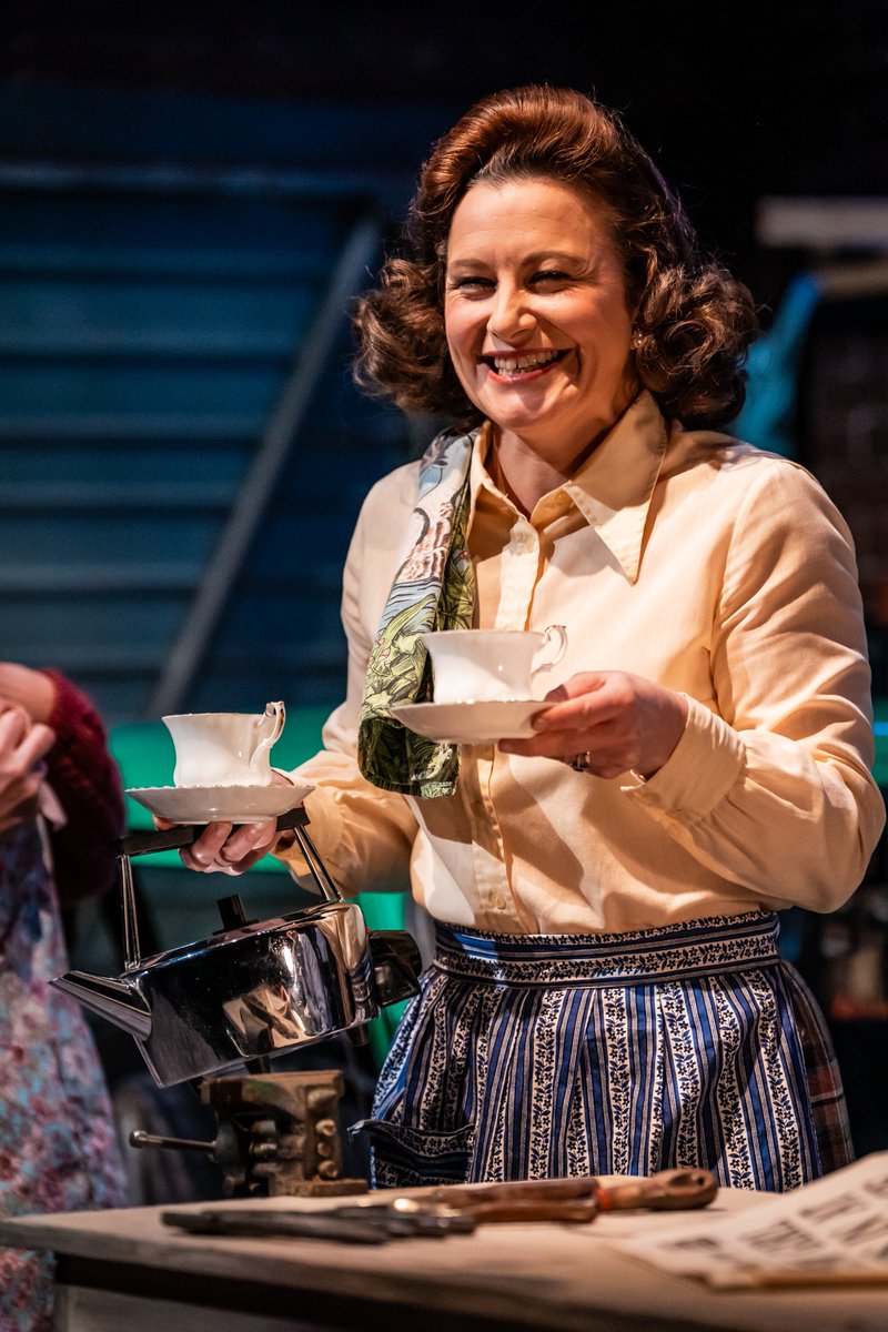 🎭 Alan Ayckbourn's classic comedy, Just Between Ourselves 📆 5 - 10 May 🎬 <a href="/londonclassic1/">londonclassictheatre</a>
🎟️theatreroyal.org.uk/events/just-be…