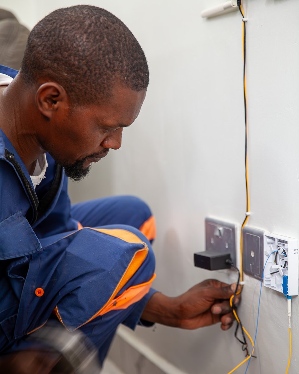 Fibreconnectke's tweet image. When our team visits your premises, you can be sure of precision and professionalism. They don’t just install—they craft flawless connections with meticulous workmanship, clean setups, and zero shortcuts.  Your fibre must be as sleek as it is speedy. #CleanInstalls #ProTechs